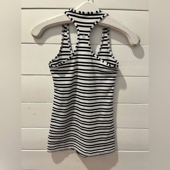 🤍LULULEMON Black & White Striped Racerback Tank – Estimated Size 4 - Picture 7 of 8